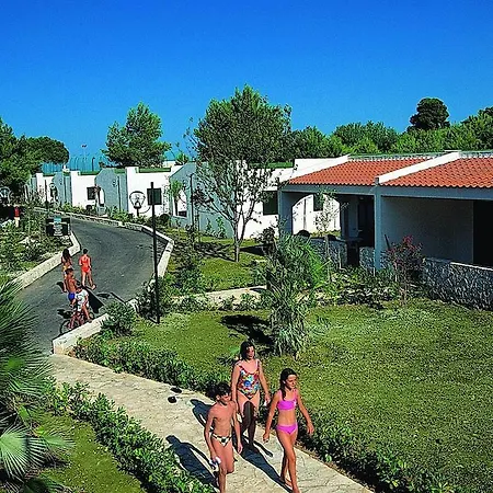 Parco vacanze Villaggio San Lorenzo 4*