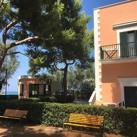 Parco vacanze Villaggio San Lorenzo 4*